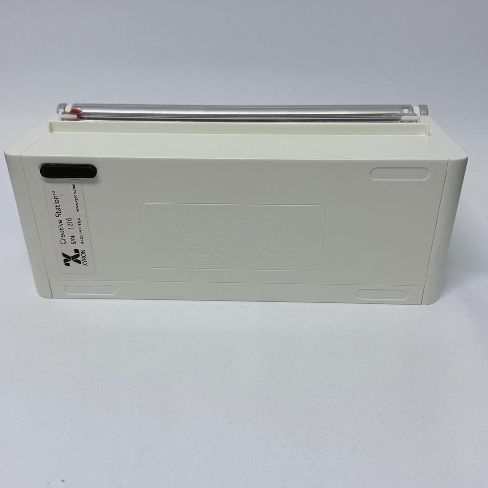 Xyron Creative Station 9" 5" Manual Sticker Maker Laminator Magnet Machine - Picture 9 of 16